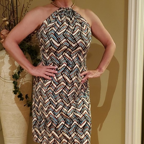 Dress - Picture 1 of 4